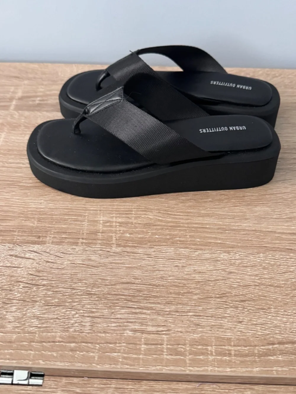 Urban Outfitters Gemma Platform Black Sandal Size 6